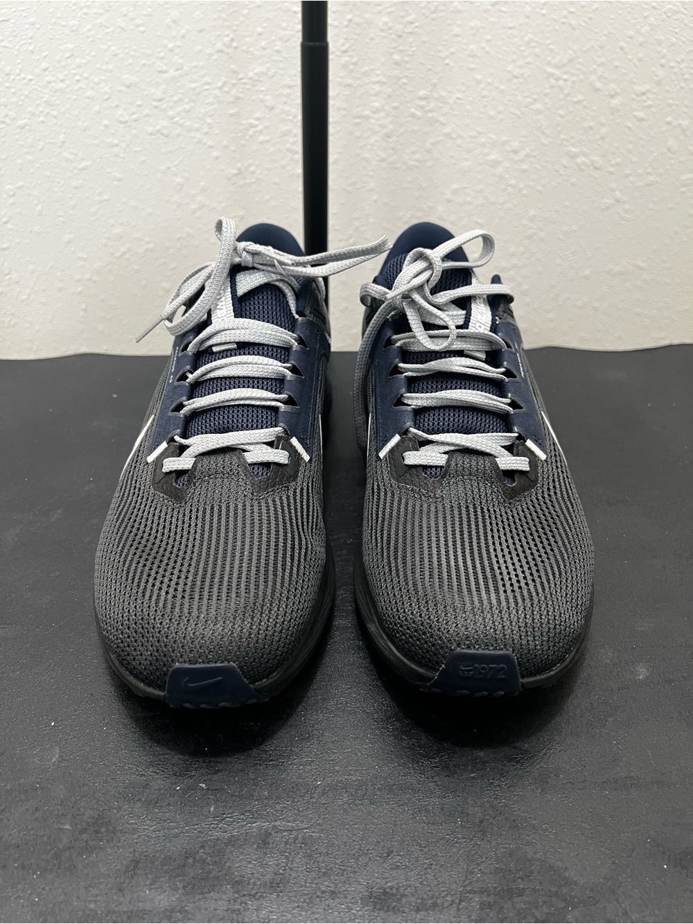 Nike Men’s Navy and Gray Lightweight Training Sneakers